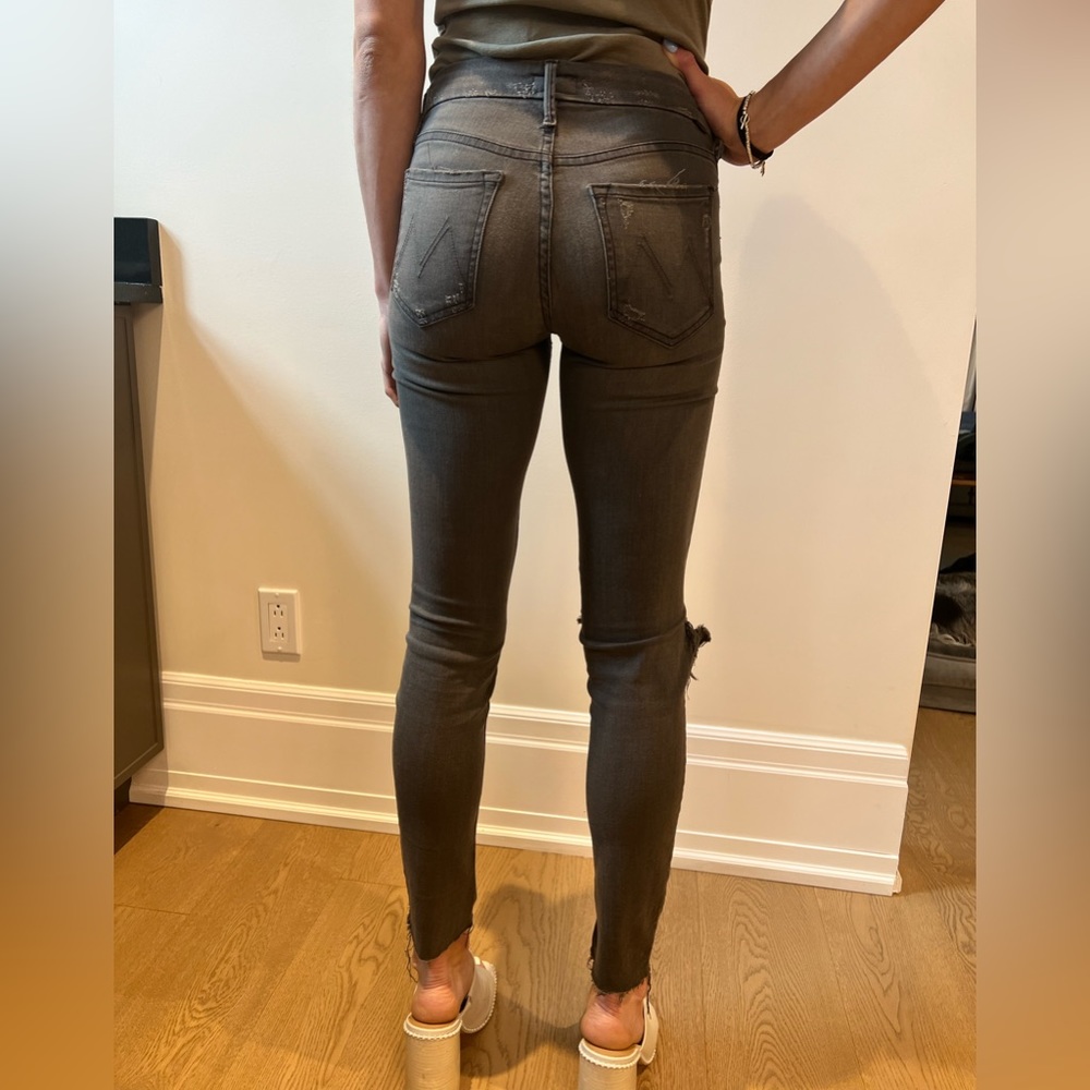 Mother “the looker” jeans size 25